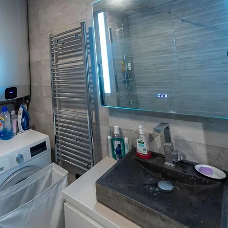 40m Equipped With Terrace And Wifi Apartmán